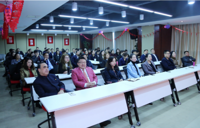 春風(fēng)得意馬蹄疾 新春晨會(huì)啟征程