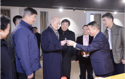 十一屆全國政協副主席厲無畏親臨天朝上品酒業視察