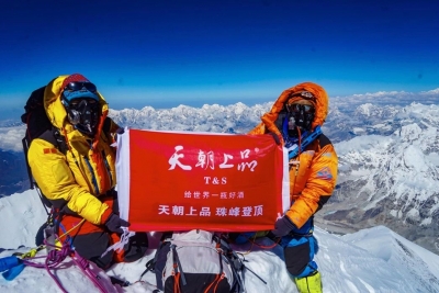 念好醬酒“柔”字經(jīng)　做好單品“大”文章 ——天朝上品酒業(yè)總裁黃永毅接受貴州主流媒體采訪