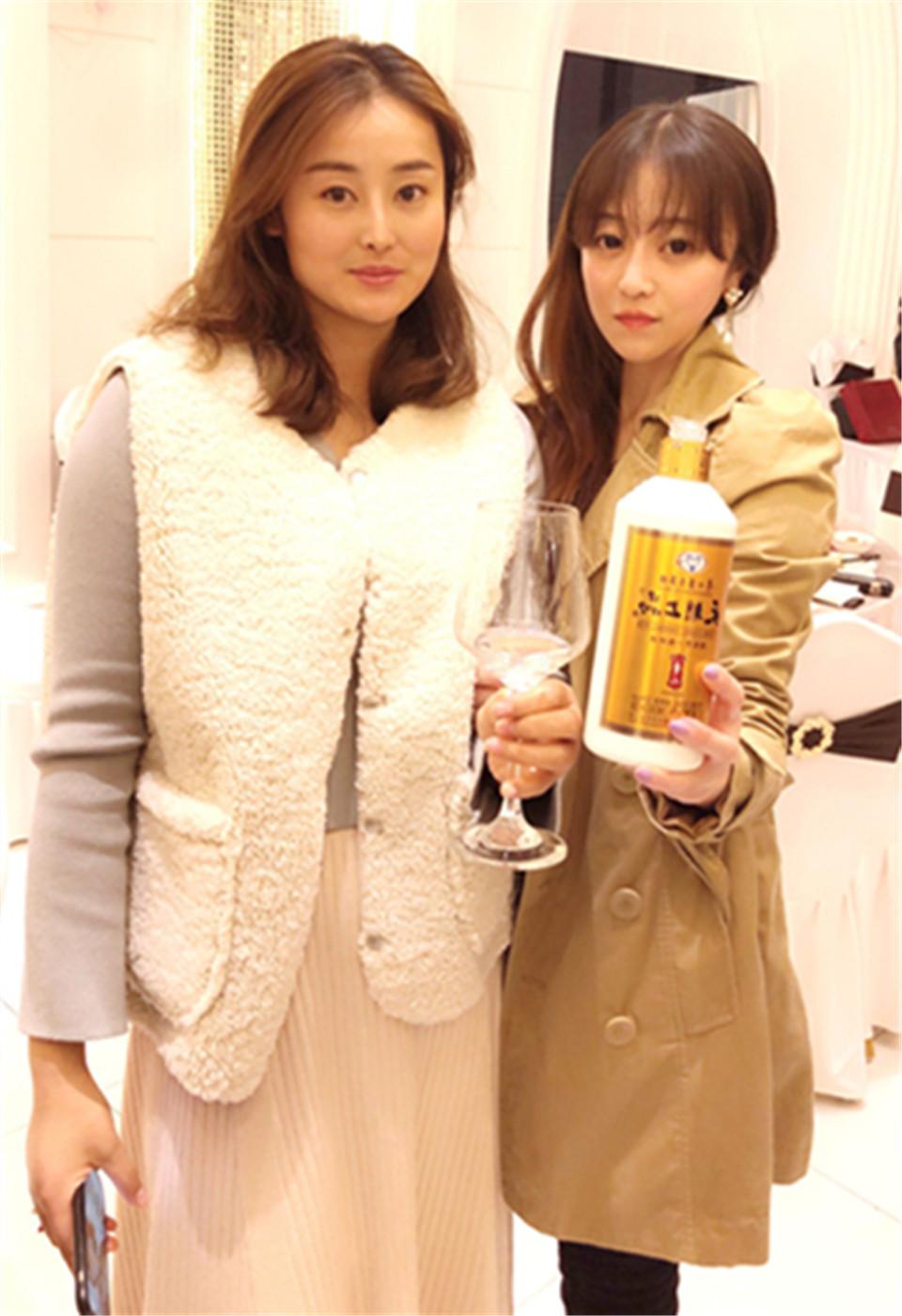 1544408946362681.jpg 嘉賓飲酒5_副本.jpg